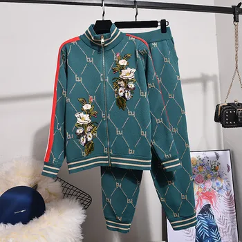 2019 Есен женски висококачествено вязаное палто с цветна бродерия + ежедневни панталони, комплект от две части, Луксозен женски спортен костюм B016
